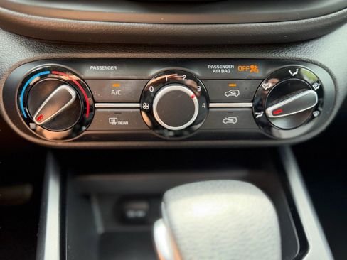 Used 2022 Kia Soul LX w/ Technology Package FWD image 38