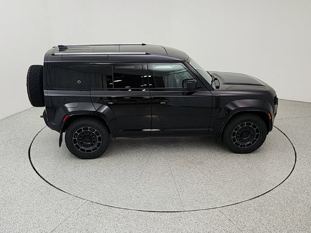 New 2026 Land Rover Defender 110 OCTA AWD/4WD image 16