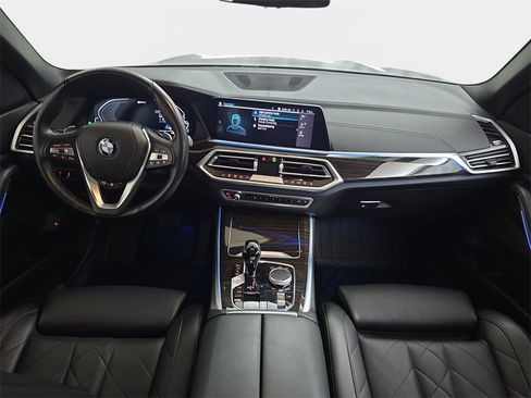 Used 2023 BMW X5 xDrive45e image 13