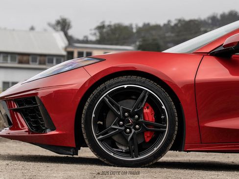 Used 2025 Chevrolet Corvette Stingray Premium Conv w/ 3LT RWD image 4