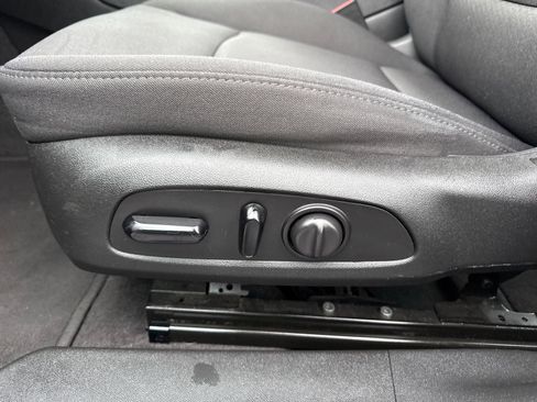 Used 2020 Chevrolet Malibu LT FWD image 14