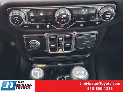 Used 2021 Jeep Wrangler Unlimited Sport image 22