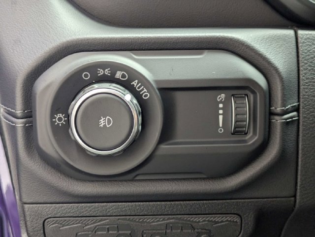New 2026 Jeep Wrangler Unlimited Sahara AWD/4WD image 29