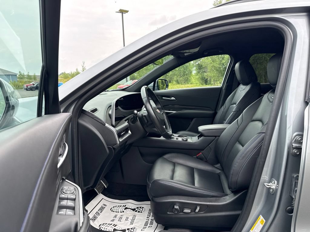 Used 2024 Cadillac XT4 Sport w/ Trailering Package AWD/4WD image 24