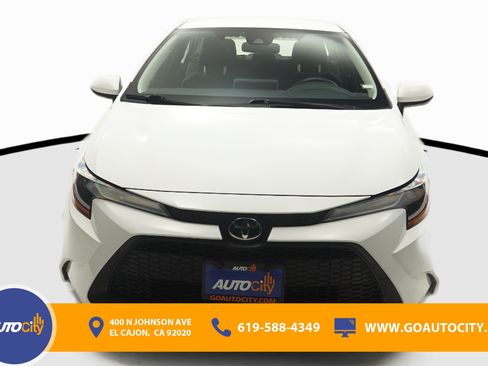 Used 2022 Toyota Corolla LE image 4
