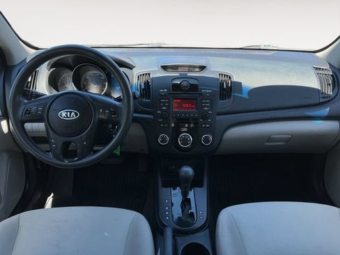 Used 2010 Kia Forte EX FWD image 10