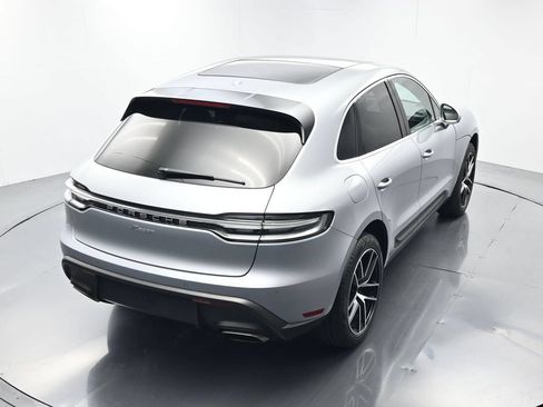 Certified 2025 Porsche Macan AWD/4WD image 39