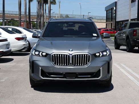 Used 2025 BMW X5 xDrive40i w/ Parking Assistance Package AWD/4WD image 3
