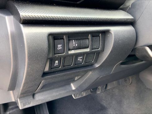 Used 2019 Subaru Crosstrek 2.0i Premium AWD/4WD image 27