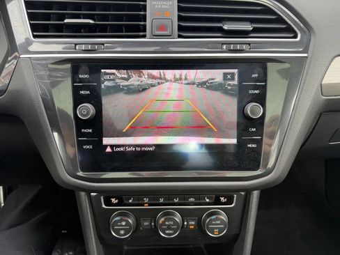Used 2021 Volkswagen Tiguan SE R-Line image 21