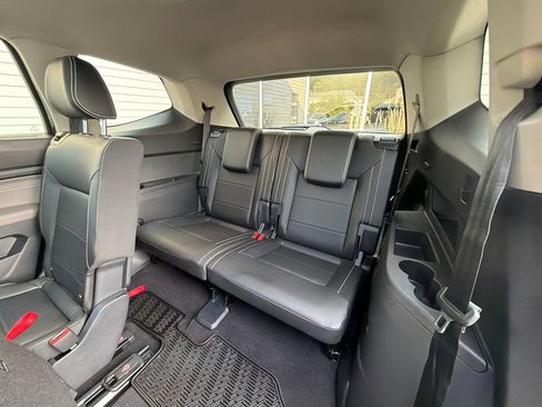 Used 2023 Volkswagen Atlas SEL AWD/4WD image 40