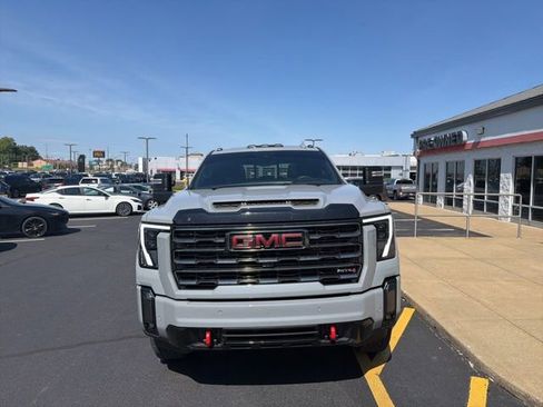Used 2024 GMC Sierra 3500 AT4 w/ AT4 Premium Plus Package AWD/4WD image 14