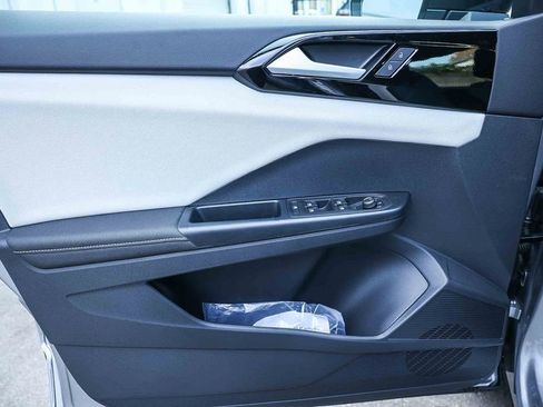 New 2026 Volkswagen Taos S image 31