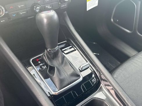 Used 2023 Jeep Compass Latitude w/ Sun and Sound Group image 19