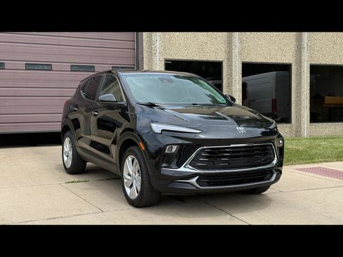 Used 2025 Buick Encore GX Preferred AWD/4WD image 1