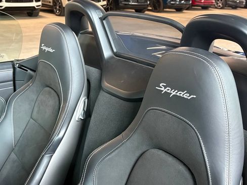 Used 2022 Porsche 718 Boxster Spyder RWD image 21