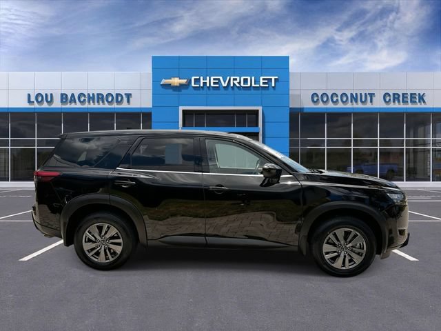 Used 2025 Nissan Pathfinder S FWD image 9