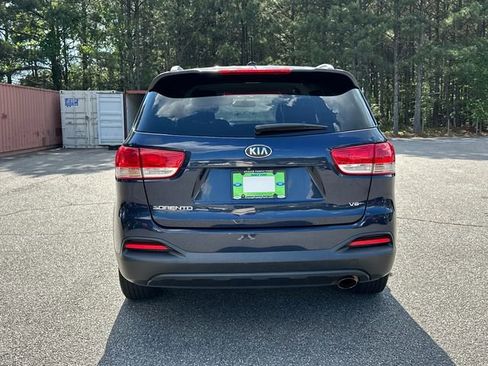 Used 2016 Kia Sorento LX AWD/4WD image 6