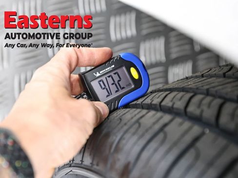 Used 2022 Dodge Challenger SXT image 27