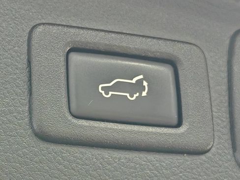 Used 2015 Subaru Forester 2.5i Limited AWD/4WD image 31