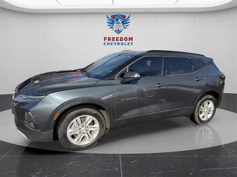 Used 2019 Chevrolet Blazer LT image 2