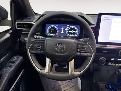 New 2025 Toyota Tacoma TRD Off-Road AWD/4WD image 15