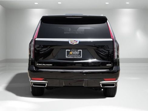 Used 2021 Cadillac Escalade ESV Premium Luxury w/ Performance Package RWD image 8