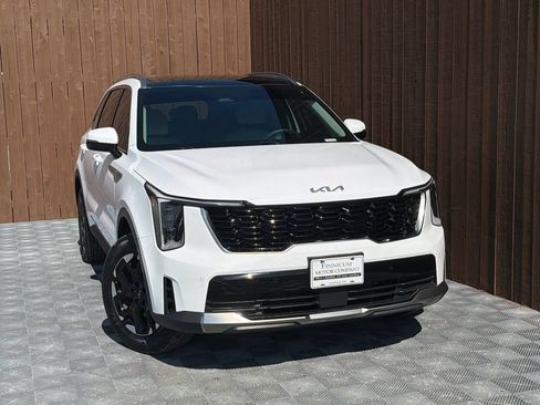 Used 2024 Kia Sorento S w/ Panoramic Sunroof Package AWD/4WD image 10
