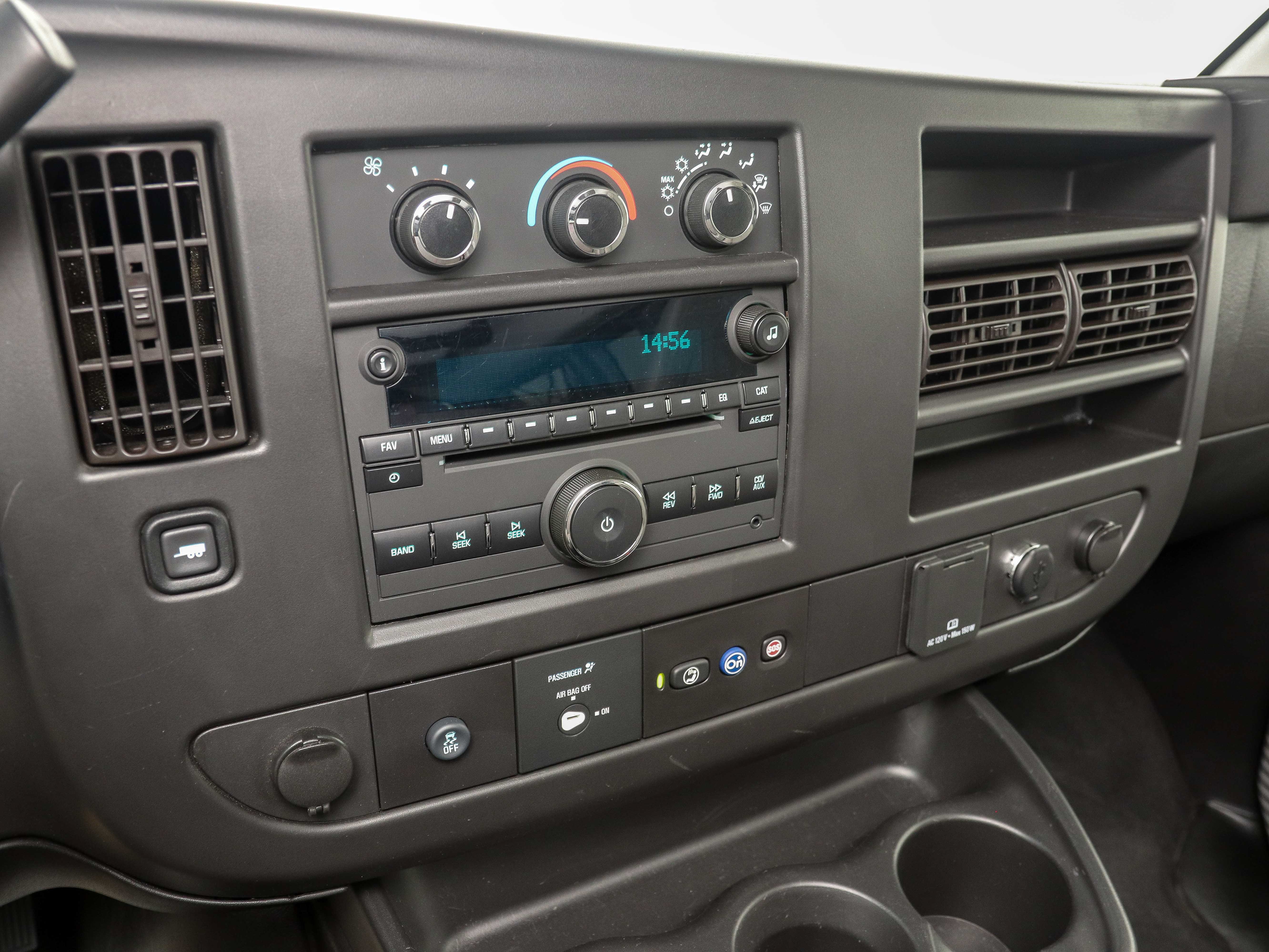 Used 2019 Chevrolet Express 3500 LS RWD image 18