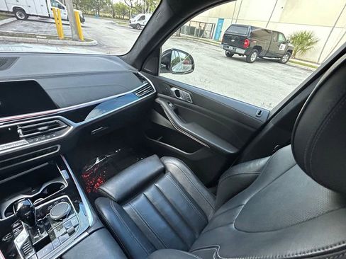 Used 2020 BMW X7 xDrive40i w/ Premium Package AWD/4WD image 11