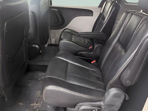 Used 2012 Chrysler Town & Country Touring w/ Entertainment Group #1 image 18