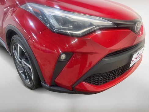 Used 2020 Toyota C-HR Limited image 2