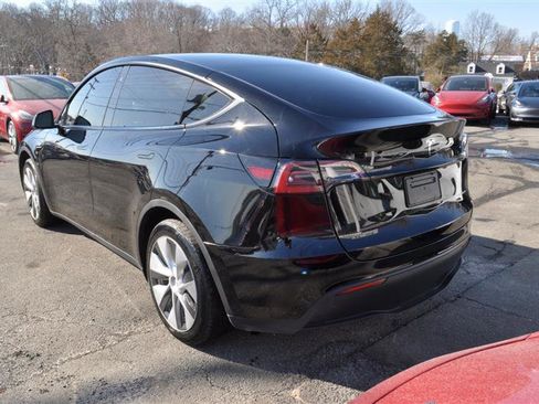 Used 2023 Tesla Model Y Long Range image 3