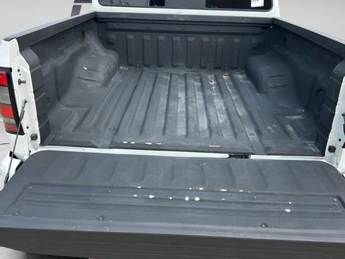 Used 2022 Nissan Frontier PRO-4X w/ Technology Package AWD/4WD image 10