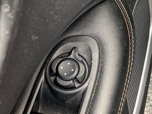 Used 2018 Jeep Compass Latitude w/ Popular Equipment Group AWD/4WD image 17