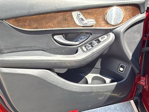 Used 2017 Mercedes-Benz GLC 300 4MATIC Coupe image 20
