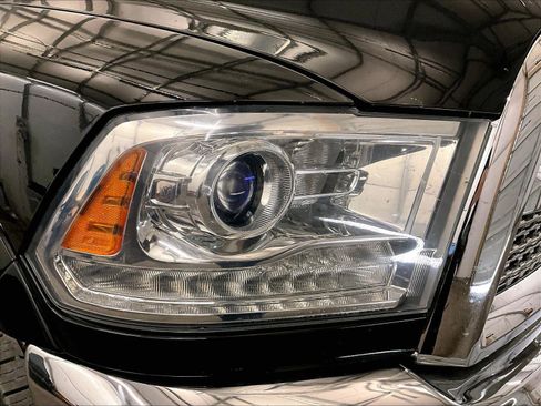 Used 2015 RAM 2500 Laramie w/ Convenience Group AWD/4WD image 27