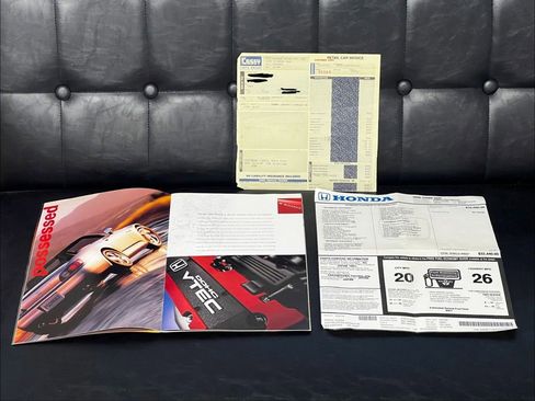 Used 2000 Honda S2000 image 2