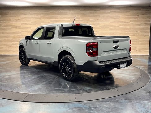Used 2024 Ford Maverick Lariat w/ Black Appearance Package image 12