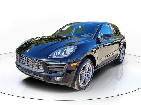 Used 2017 Porsche Macan S image 3
