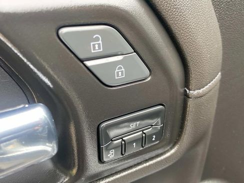 Used 2022 Chevrolet Silverado 2500 High Country w/ Safety Package II image 12