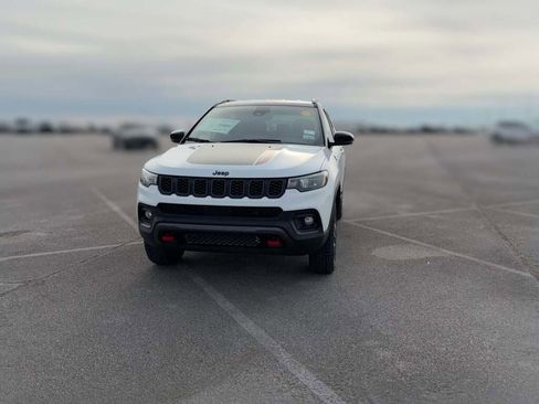 New 2026 Jeep Compass Trailhawk image 2