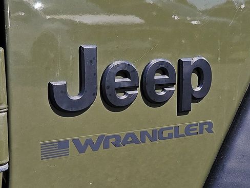Used 2024 Jeep Wrangler Unlimited Sport AWD/4WD image 29