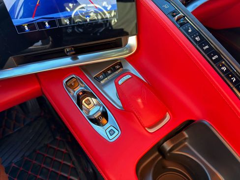 Used 2021 Chevrolet Corvette Stingray Premium Cpe w/ Z51 Performance Package image 30