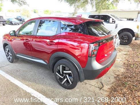 Used 2025 Nissan Kicks SV FWD image 2