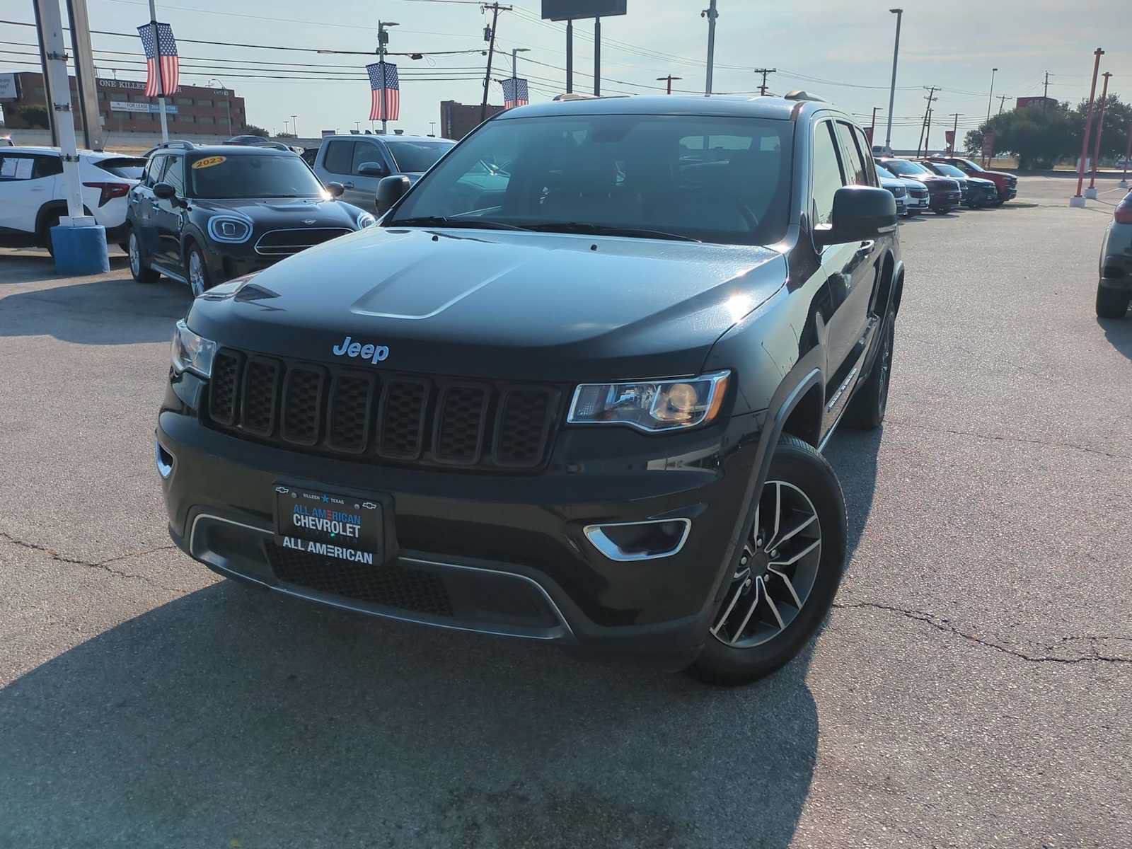 Used 2019 Jeep Grand Cherokee Limited AWD/4WD image 1