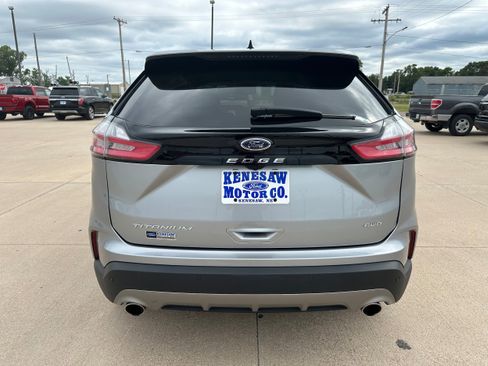 Used 2022 Ford Edge Titanium w/ Equipment Group 301A image 5