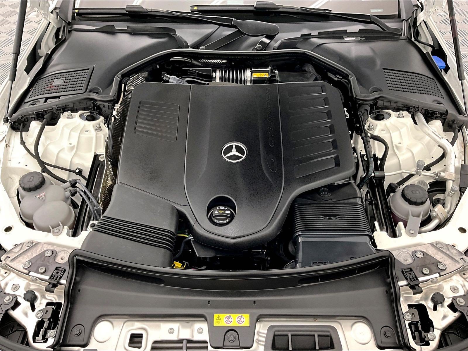 Used 2026 Mercedes-Benz CLE 450 4MATIC Cabriolet image 9