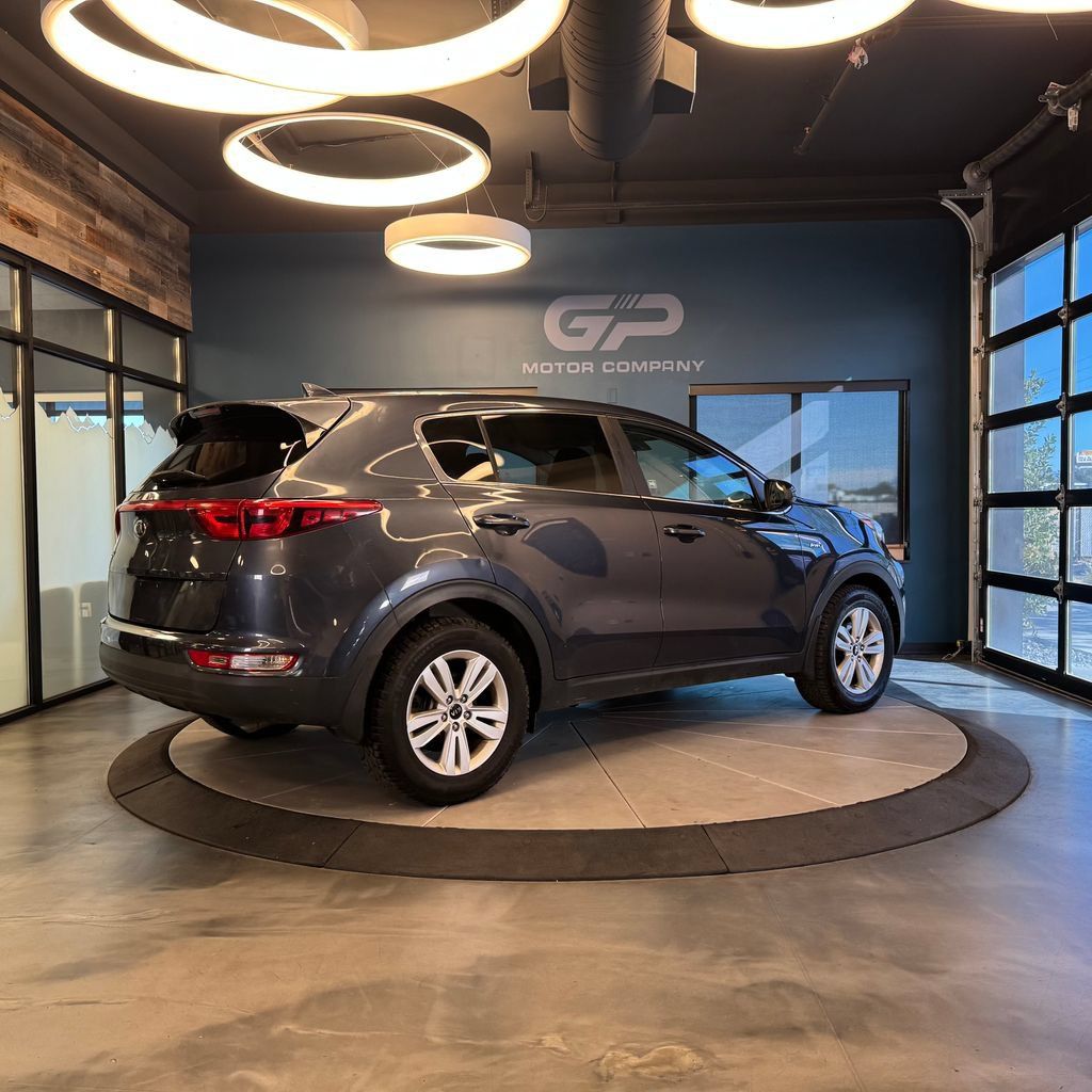Used 2018 Kia Sportage LX AWD/4WD image 3