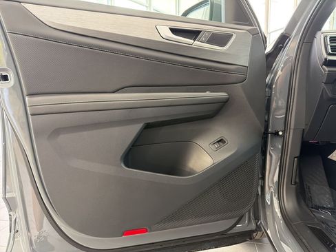 New 2026 Volkswagen Atlas Cross Sport SE FWD image 22